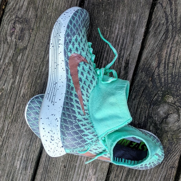 nike lunarepic flyknit shield women's
